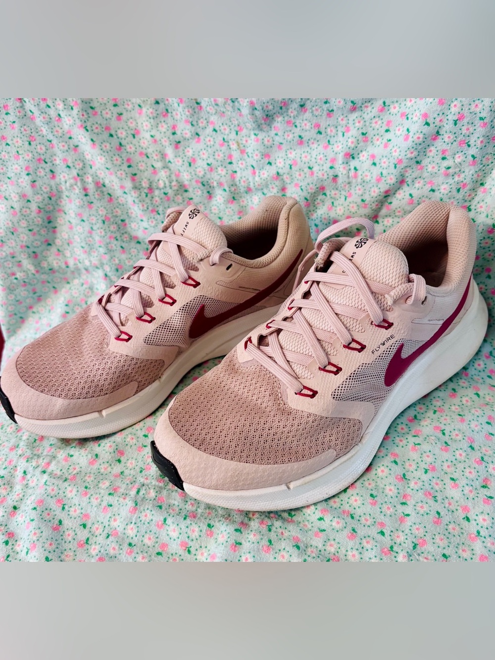 Nike Swift 3 Womens Running Athletic Shoes Pink Red Sneakers size 7
